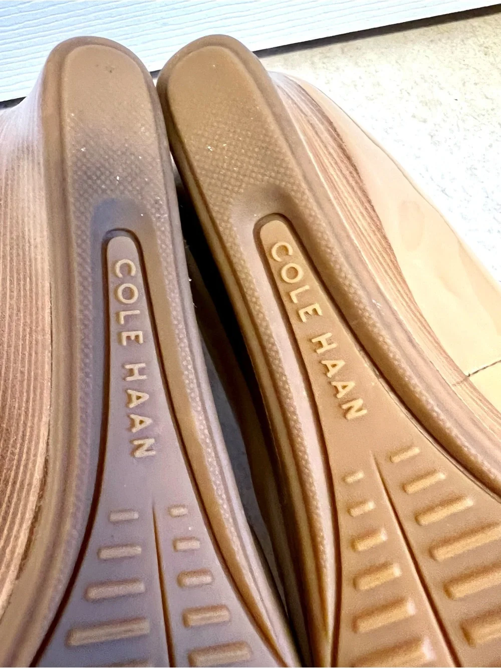 Cole Haan Grand.OS Patent Leather Nude Beige Wedge Pumps Almond Toe Women’s 7B